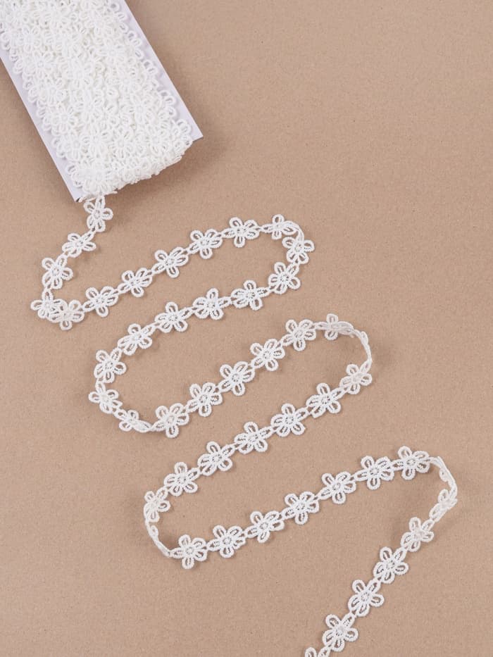 Кружево гипюровое, 15 мм, 14±1 м, белое