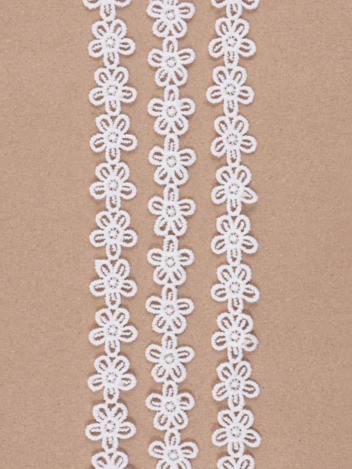 Кружево гипюровое, 15 мм, 14±1 м, белое