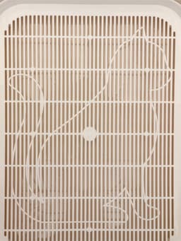 Туалет для кошек «Мурка», 33×25×7 см, с решёткой, пластик, цвет МИКС