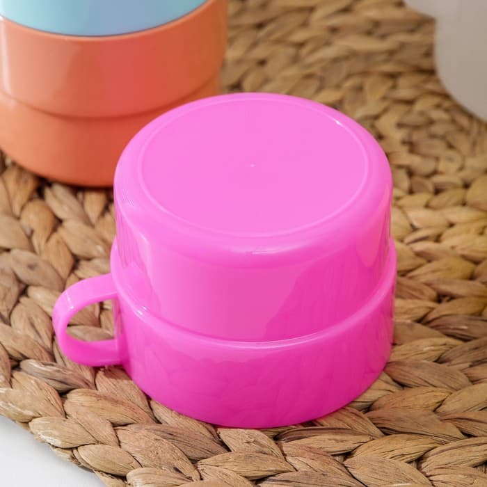 Набор для напитков Альтернатива «Турист», 5 предметов: кувшин 1 л, 4 кружки 300 мл, пластик, МИКС