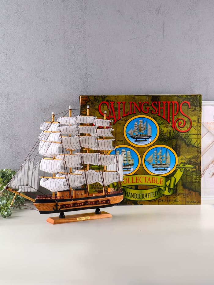 Сувенирная модель корабля «Ричмонд»