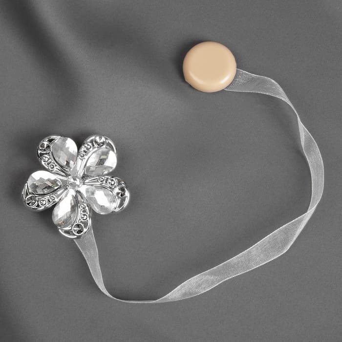 Подхват для штор «Цветок ромашка», d=5.5 см, цвет серебряный