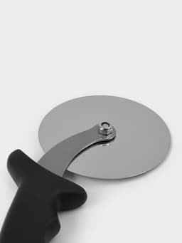 Нож для пиццы и теста Доляна, 23.5 см, d=10 см, толщина лезвия 1 мм, чёрный