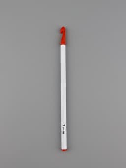 Крючок для вязания, d=7 мм, 16 см, белый, красный