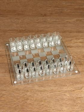 Игра алкогольная «Пьяные шахматы», для взрослых, 32 рюмки, стекло, поле 35×35 см