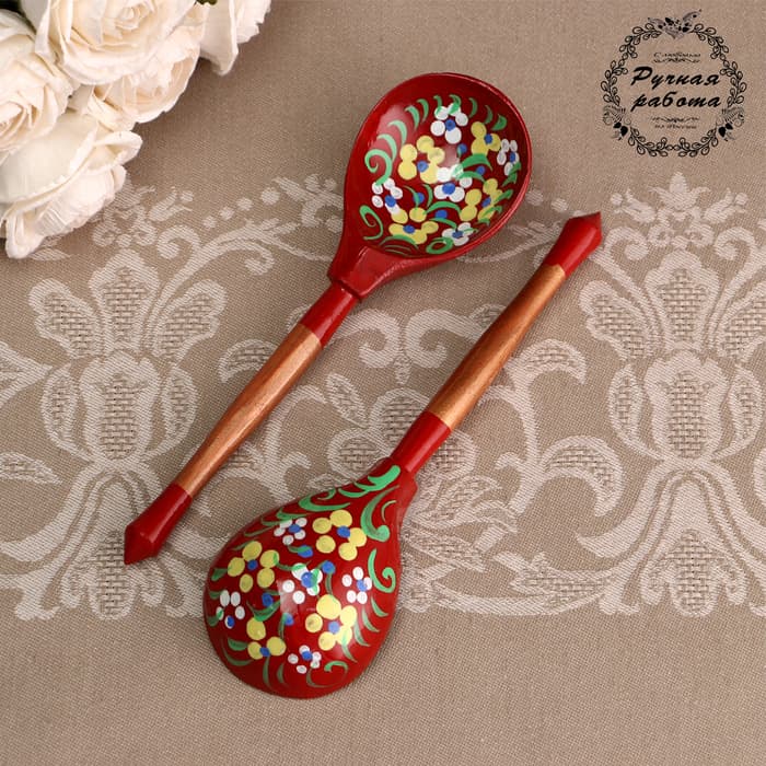 Ложка деревянная «Краснушка», полубасок, красный фон