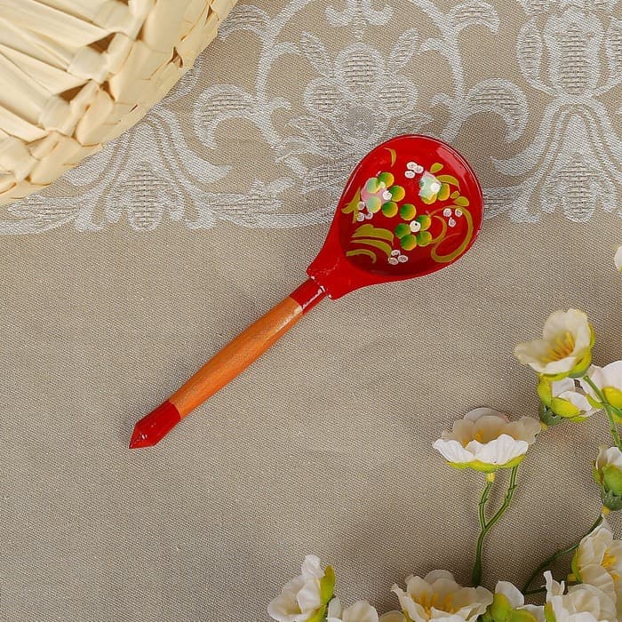 Ложка деревянная «Краснушка», полубасок, красный фон