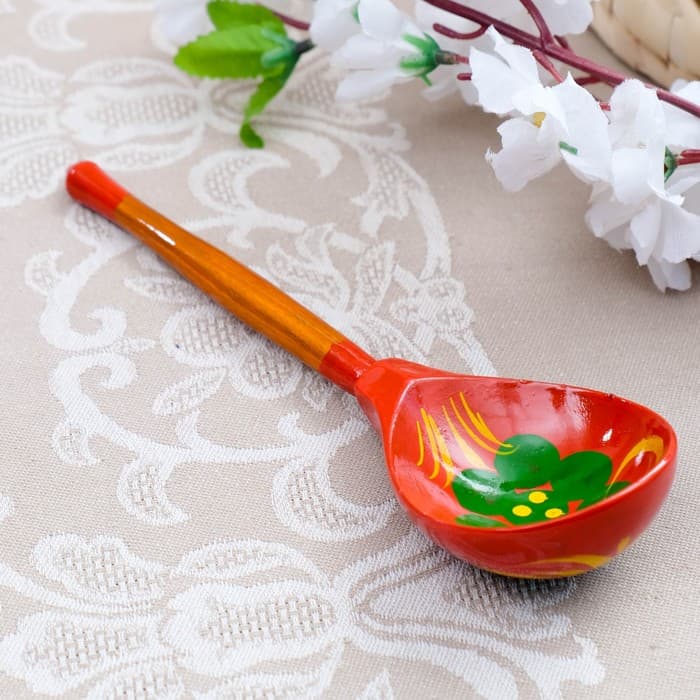 Ложка деревянная «Краснушка», полубасок, красный фон