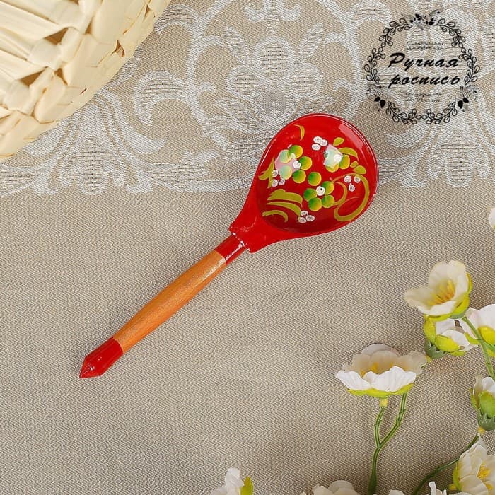 Ложка деревянная «Краснушка», полубасок, красный фон