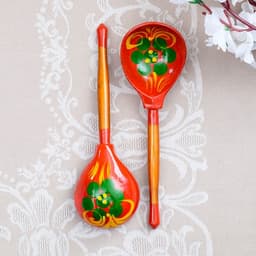 Ложка деревянная «Краснушка», полубасок, красный фон