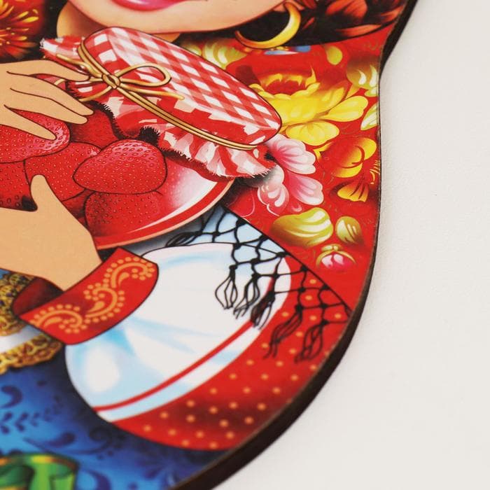 Доска разделочная сувенирная Дарим Красиво «Матрёшка. Лучшей хозяйке», 15×23 см, дерево, разноцветная