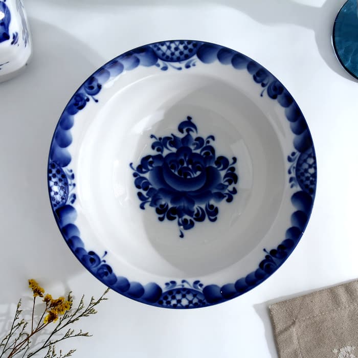 Тарелка глубокая «Трапеза», большая, d=20 см, гжель, фарфор