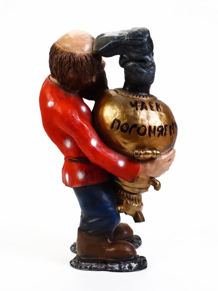 Садовая фигура из полистоуна «Дед с самоваром», 56×34×32 см