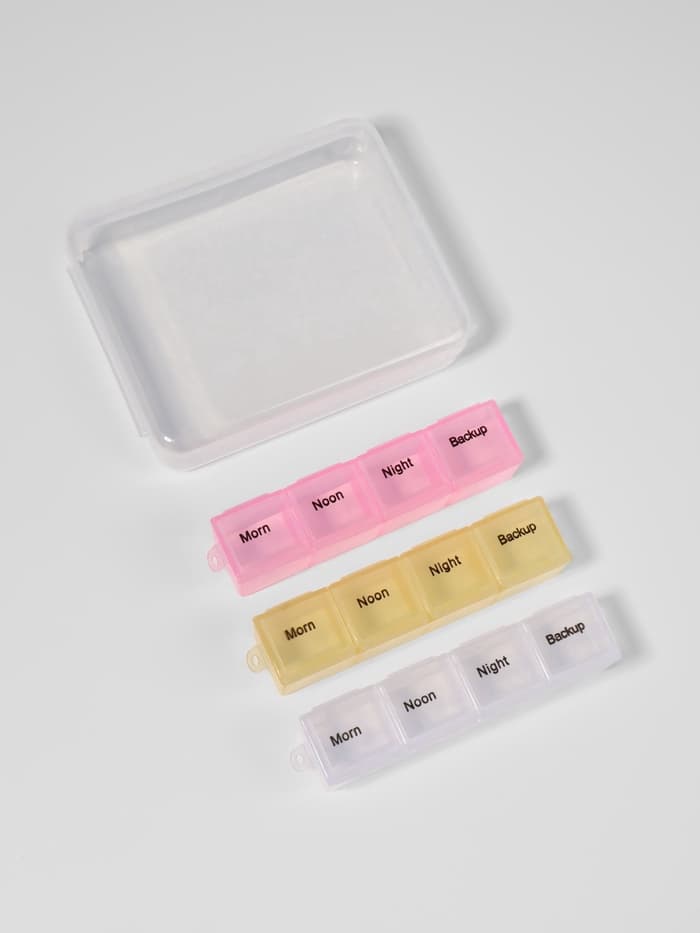 Таблетница - органайзер, английские буквы, утро/день/вечер/ночь, 3 контейнера по 4 секции, МИКС