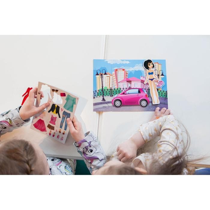 Магнитная игра Happy Valley «Одень куклу: городская модница»