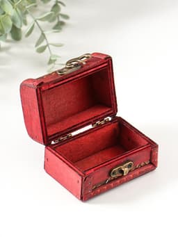 Шкатулка для украшений «Сундучок. Цветущий сад и бабочки», дерево, 7×9.5×5.7 см