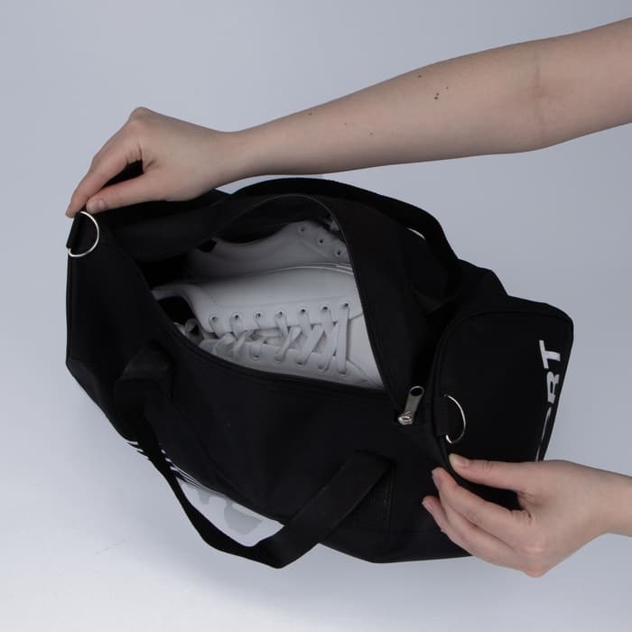 Сумка спортивная на молнии, длинный ремень, средний размер, чёрная