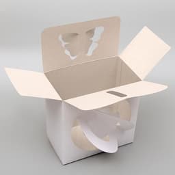 Коробка под торт без печати «Бабочка» 1 кг, белая, с ручками, 21×21×12 см