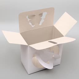 Коробка под торт без печати «Бабочка» 1 кг, белая, с ручками, 21×21×12 см
