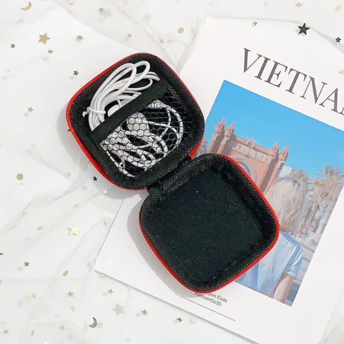 Футляр для наушников, квадратный, мат. верха: экокожа, 80×80×30 мм, черный