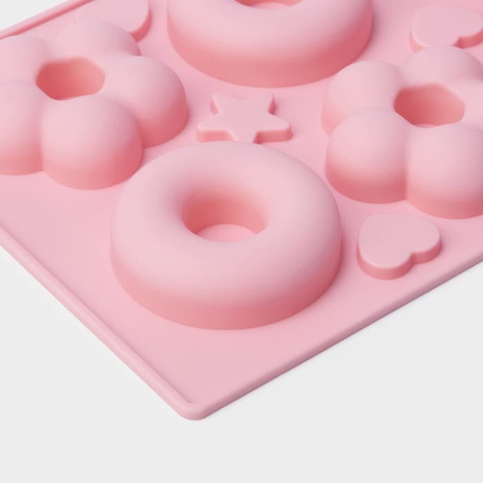 Форма для выпечки Доляна «Сладости. Пончик и Ромашка», силикон, 25.5×17.5 см, 6 ячеек, МИКС