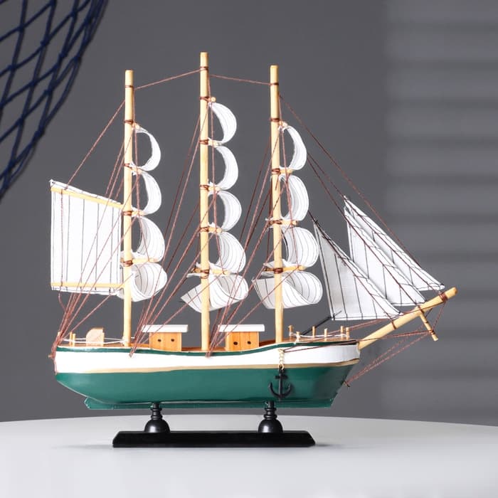 Сувенирная модель корабля «Эллада», МИКС