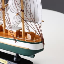 Сувенирная модель корабля «Эллада», МИКС