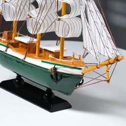 Сувенирная модель корабля «Эллада», МИКС