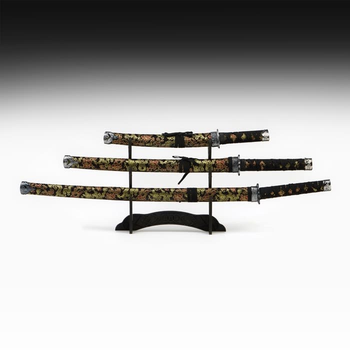 Макет оружия «Сувенирные катаны на подставке 3в1. Драконы на бежевом», подарочный набор, ножны ткань, 47 см; 70 см; 89 см