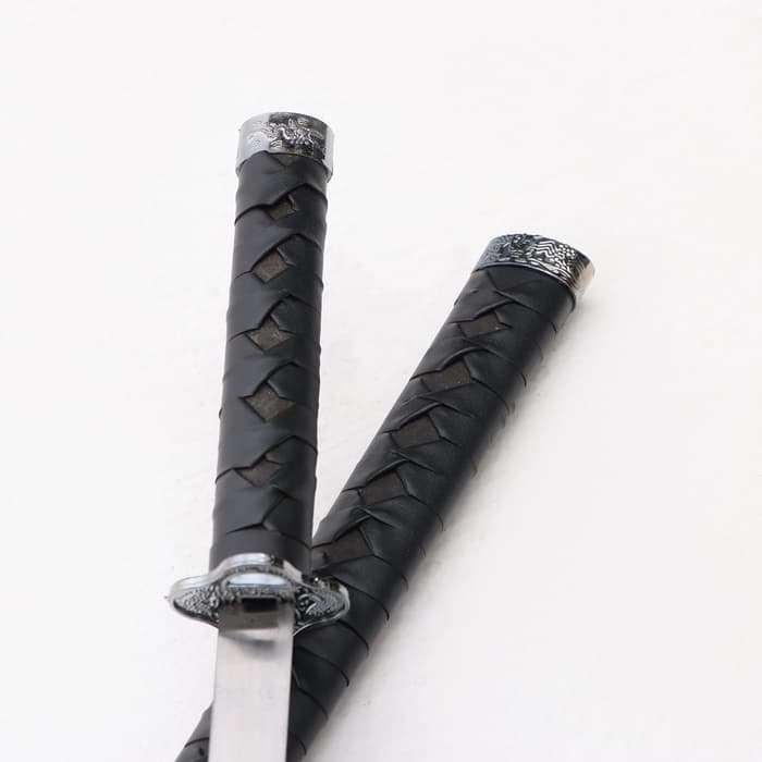 Макет оружия «Сувенирные катаны на подставке 3в1. Чёрные ромбы», подарочный набор, ножны кожзам, 47 см; 70 см; 89 см
