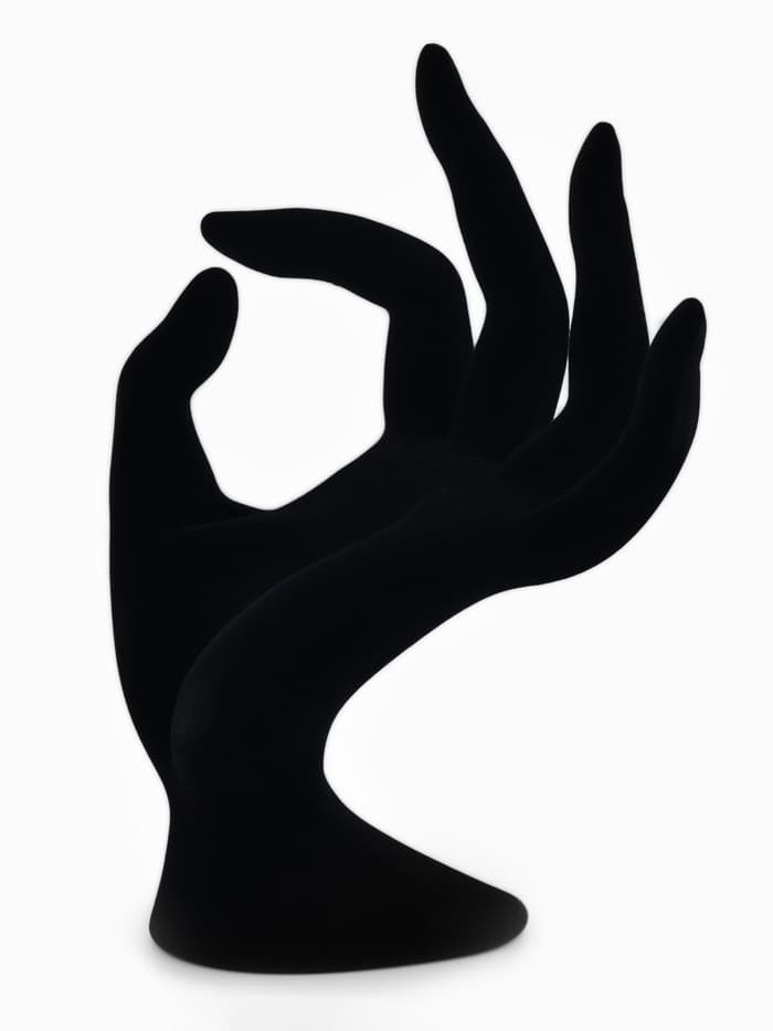 Подставка для украшений QF «Рука» 8.5×7×16 см, чёрная