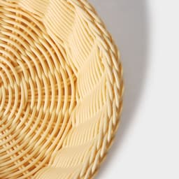 Корзинка для фруктов и хлеба Доляна «Ваниль», 21×6.5 см, пластик, плетёная, молочная