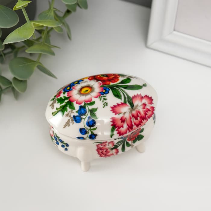 Шкатулка для украшений на ножках «Гвоздики», керамика, 6.1×7.7×4.8 см