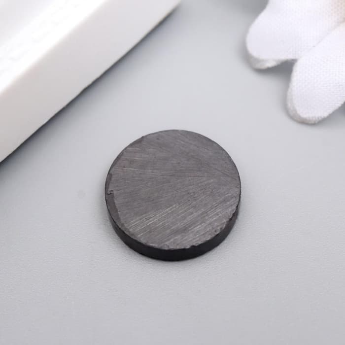 Магнит технический ферритовый (магнитит на обе стороны), 15×3 мм