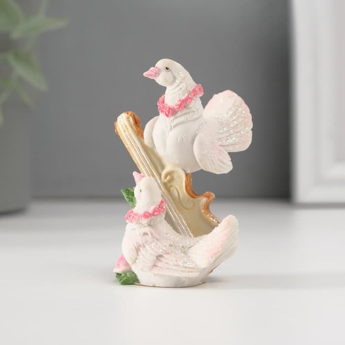Фигурка полистоун «Голуби в розовом венке», 6×4 см