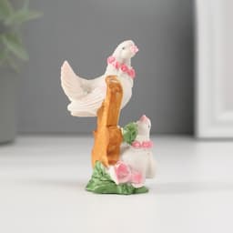 Фигурка полистоун «Голуби в розовом венке», 6×4 см