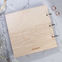 Книга пожеланий на свадьбу, в деревянной обложке «Резная»