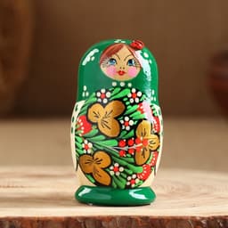 Матрёшка дерево «Божья коровка», зелёное платье, 5 кукольная, 10-12 см