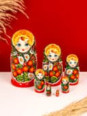 Матрёшка деревянная «Ягодка», чёрный платок, 7-кукольная, 22 см, МИКС