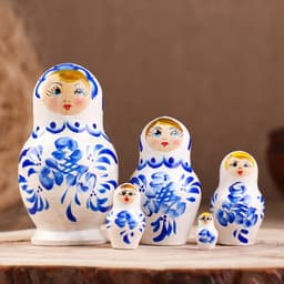 Матрёшка дерево «Гжель», белое платье, 5 кукольная, 10 см