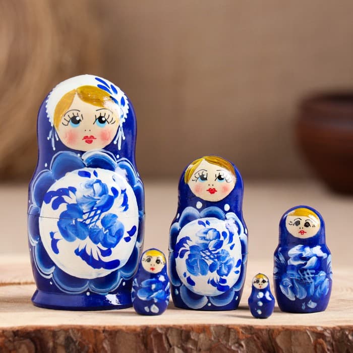 Матрёшка дерево «Поднос гжель», синее платье, 5 кукольная, 10 см