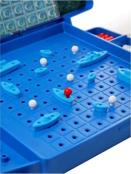 Настольная игра Десятое Королевство «Морской бой», 2 игрока, 7+