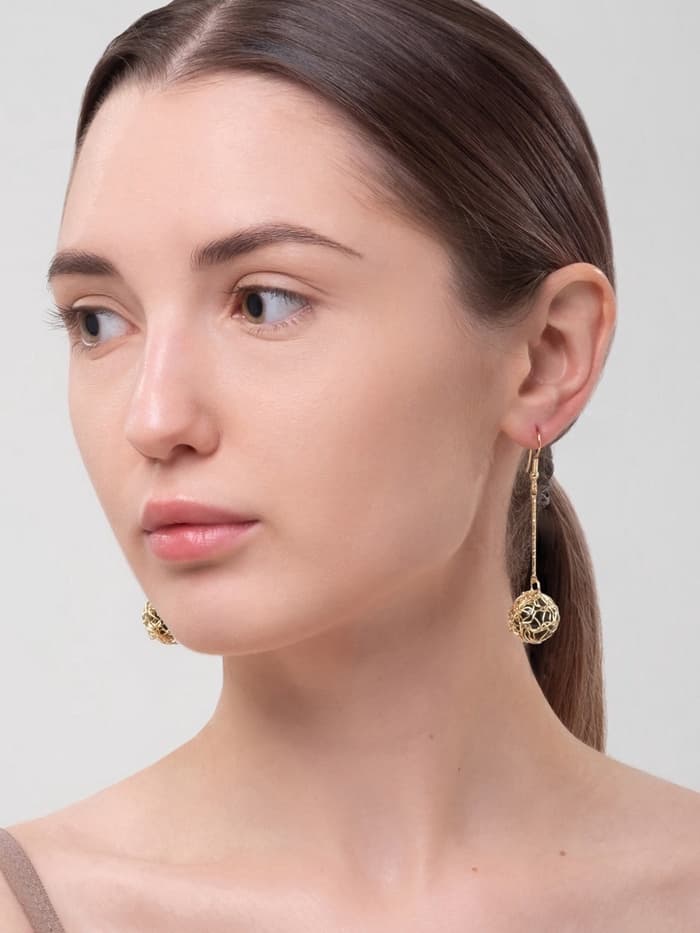 Серьги висячие «Шар плетёный», чёрные в золоте, 6.5 см