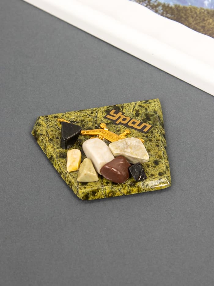 Магнит на холодильник «Урал», бесформенный, с камнем МИКС