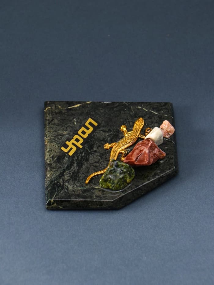 Магнит на холодильник «Урал», бесформенный, с камнем МИКС