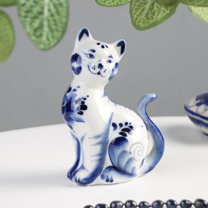 Фигурка фарфор гжель «Кошка Улыбка», 10×5×13 см