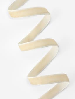 Лента бархатная, 10 мм, 18±1 м, молочная №08