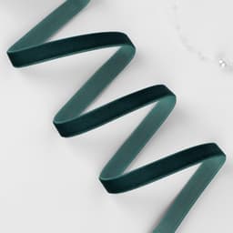 Лента бархатная, 10 мм, 18±1 м, зелёная №72