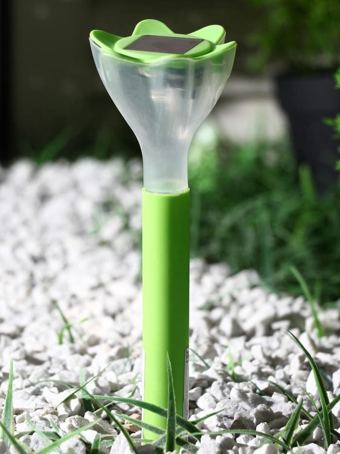 Садовый светильник «Цветок зелёный», уличный, на солнечной батарее, 6×29×6 см, 1 LED, свечение белое