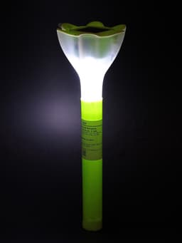 Садовый светильник «Цветок зелёный», уличный, на солнечной батарее, 6×29×6 см, 1 LED, свечение белое